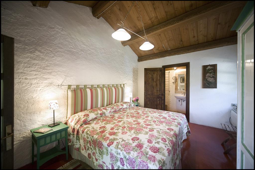 Agriturismo Famiglia Al Castello Di Bagnolo Bagnolo Piemonte Værelse billede