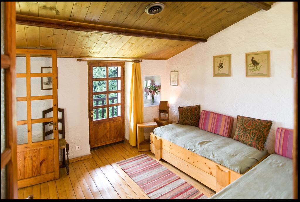 Agriturismo Famiglia Al Castello Di Bagnolo Bagnolo Piemonte Værelse billede