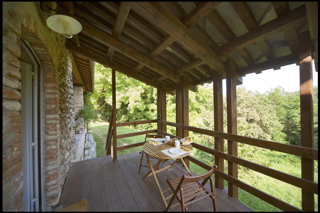 Agriturismo Famiglia Al Castello Di Bagnolo Bagnolo Piemonte Værelse billede
