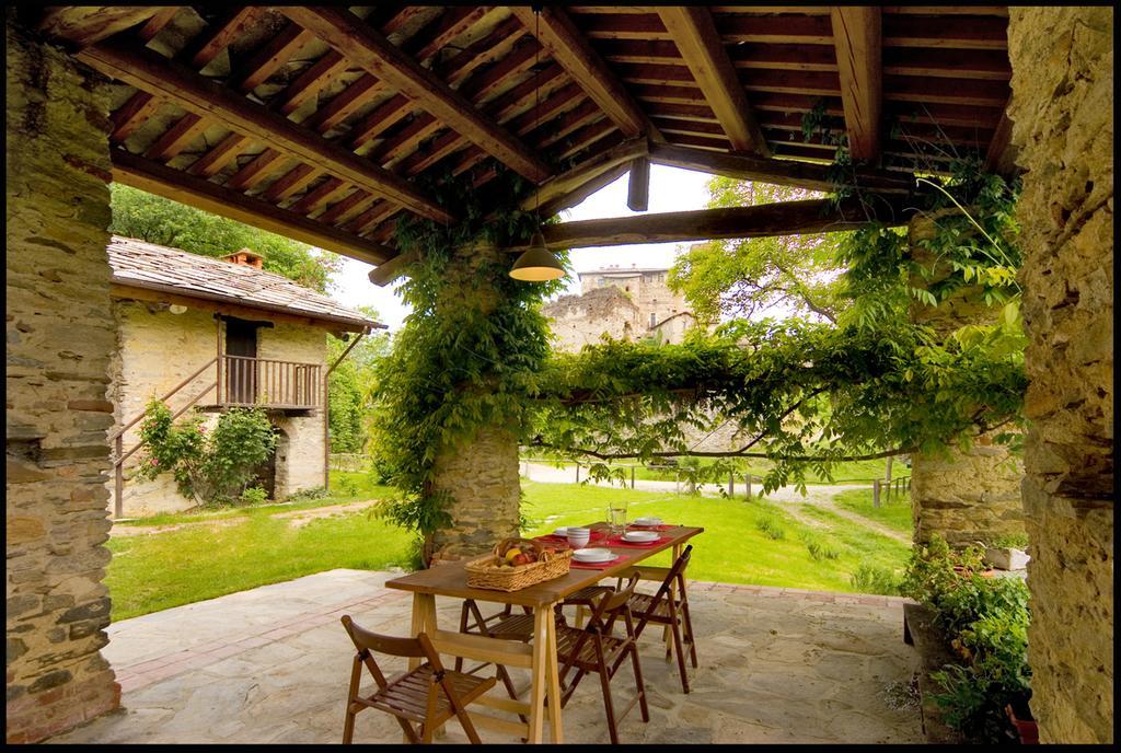 Agriturismo Famiglia Al Castello Di Bagnolo Bagnolo Piemonte Værelse billede