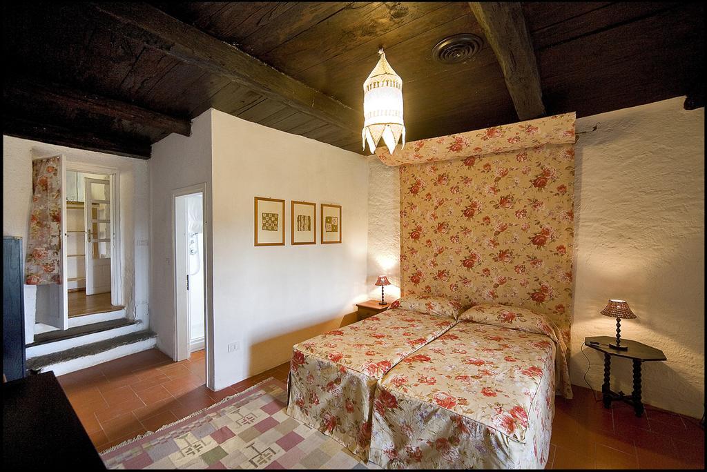 Agriturismo Famiglia Al Castello Di Bagnolo Bagnolo Piemonte Værelse billede