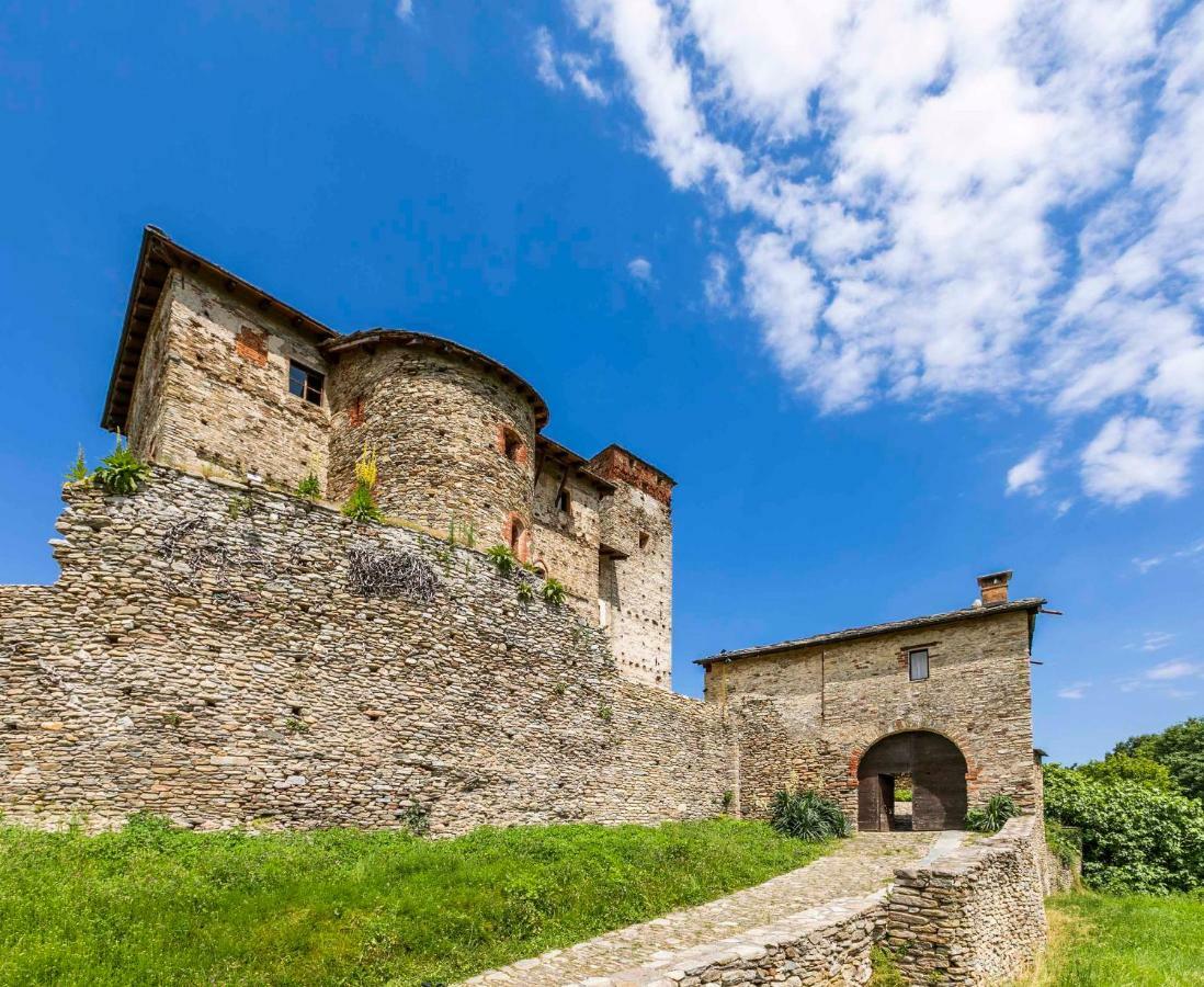 Agriturismo Famiglia Al Castello Di Bagnolo Bagnolo Piemonte Eksteriør billede