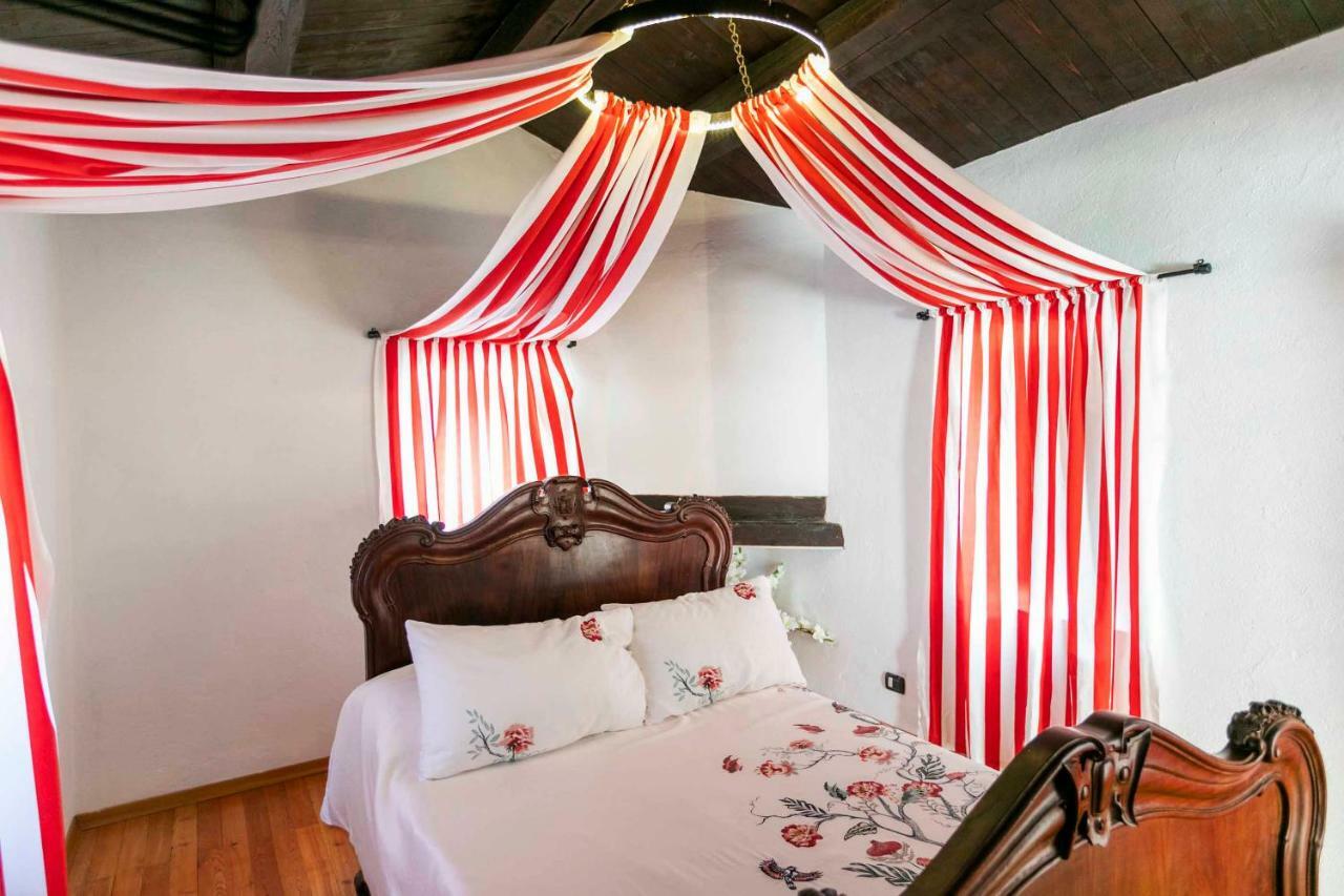 Agriturismo Famiglia Al Castello Di Bagnolo Bagnolo Piemonte Eksteriør billede