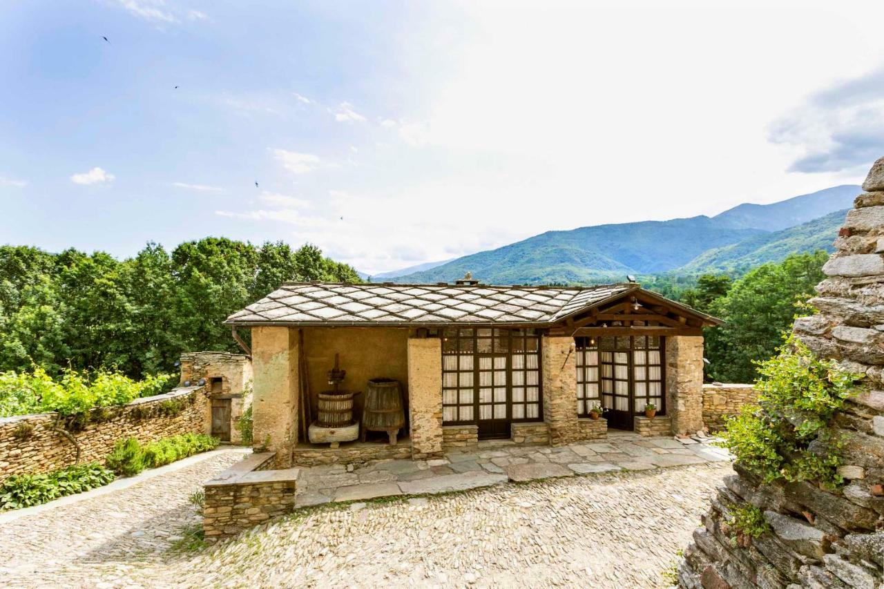Agriturismo Famiglia Al Castello Di Bagnolo Bagnolo Piemonte Eksteriør billede
